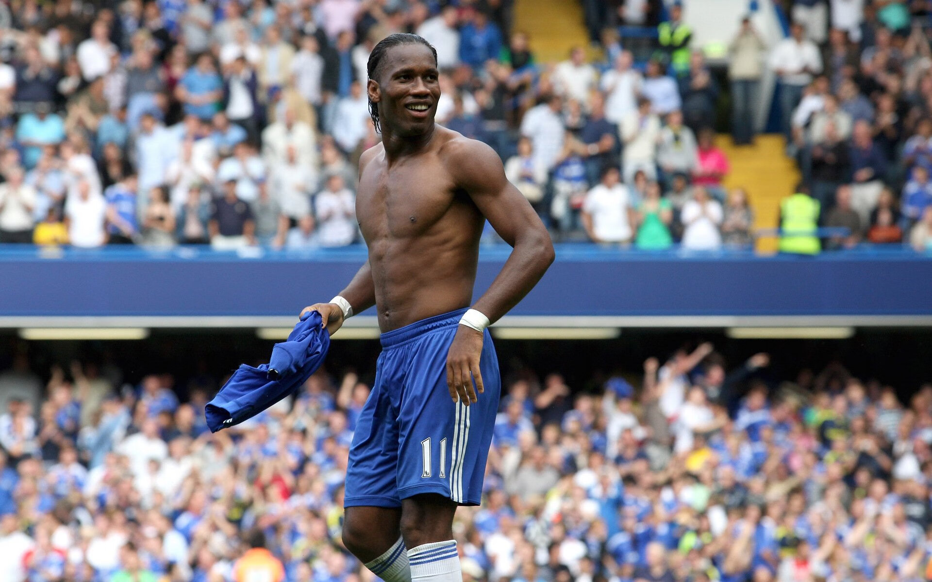 C罗在雄鹿比赛中势不可挡，爆冷引发热议！